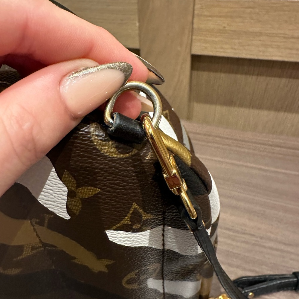 Louis Vuitton X League of Legends Monogram Palm Springs Mini - Picture 13 of 15